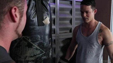 Baise dans les vestiaires – Chad Taylor & Nic Sahara