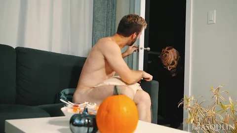 Gabriel Clark, Joel Grayson – Trick or Treat