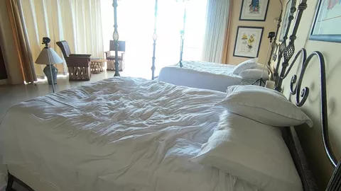 Il daddy alfa attivo Manuel Skye domina Jim Fit (Bareback)