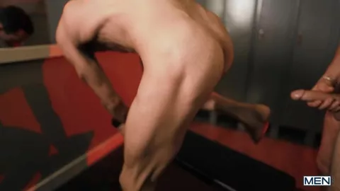 Michael DelRay, Johnny B – Hooking Up With Johnny B (Bareback)