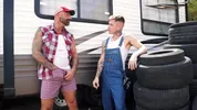 Mon beau père et son camping car — Drew Sebastian & Zack Bishop