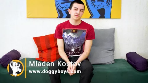 Un jeune bite épais à vider