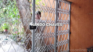 Hugo & Victor & Nando Chaves — Giovane schiacciato tra due cazzi grossi