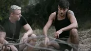 Motus et bouche cousue – Elliot Finn baise le soldat Justin Matthews dans leur chambrée