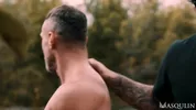 Ejercicio militar — Manuel Skye y Ryan Bones