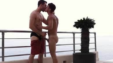 Charlie Cherry élargi le trou d