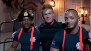 Roman Eros aspergé de sperme dans un fantasme de pompiers sexy