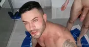 Acteur porno musclé baisé par un jeune étudiant — Andy Star & Victor Deorange