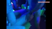 Geburtstagsabend im Club endet in einer riesigen Orgie – Teil 2