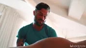 Intensive & tiefe Massage — Darenger McCarthy & James Fox