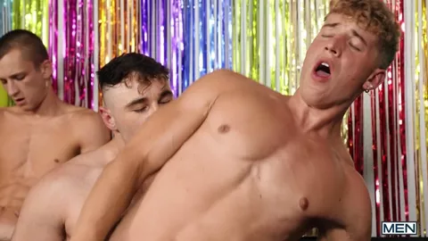 Bukkake di compleanno — Michael Boston, Felix Fox