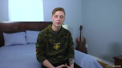 Papy dose un cul vierge