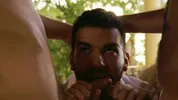 Pol Prince, Vlad Stark, et Nico Zett dans un trio bareback