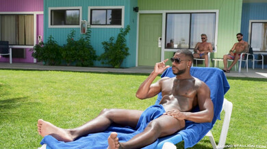 Sexe hard sur transat : Too Reign, Ian Holms