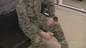 Si impala sul cazzo di un marine USA etero