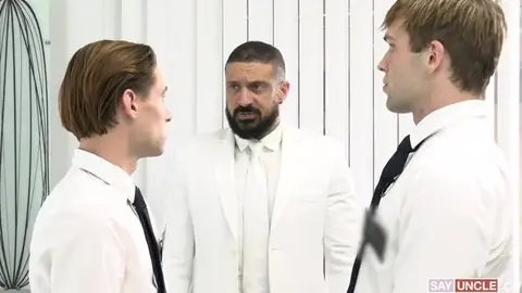 Jeune couple initié par un daddy lubrique— Shae Reynolds, Trent Marx, Marco Napoli