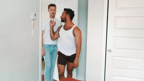 Honrado pelo colega de quarto tarado – Benjamin Blue & Mateo Zagal