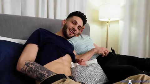 Damien domina Liam – Damien White & Liam Skye (Bareback)