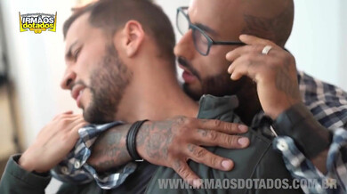 Macho alfa sfonda il cognato — Arthur Oliver & Jean Carlos