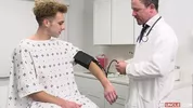 Check-up anale — Cameron Basinger, Jesse Zeppelin