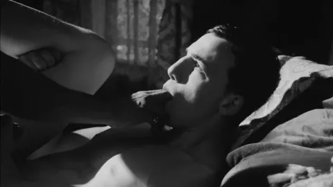 Amour interdit pendant la Seconde Guerre — Nico Nova & Troye Jacobs
