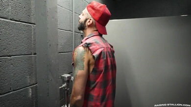 Show Hard — Romeo Davis, Cole Connor, Beau Butler