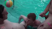 Lèvres recouvertes de sperme