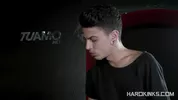 Le barman baise un client ivre — Dani Rivera & David Paw