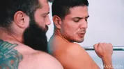 El entrenador dominante — Alex Montenegro & Markus Kage
