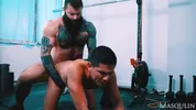 El entrenador dominante — Alex Montenegro & Markus Kage