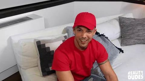 Ich bitte den Pizzaboten, mir den Schwanz zu lutschen