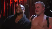 Dale Savage piesackt und fickt Micah Martinez