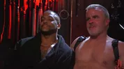 Dale Savage piesackt und fickt Micah Martinez