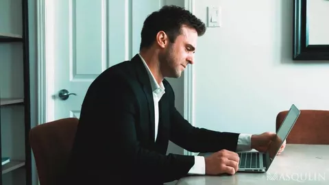 Massaggiatore ed escort — Gabriel Clark & Skyy Knox