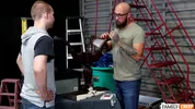 Mon beau père me baise a la menuiserie – Dustin Steele & Devin Tyler