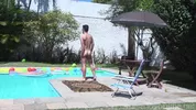 Sodo bareback à la piscine – Diego Mineiro & Doni