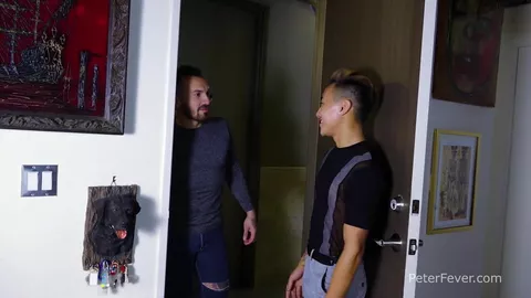 Jeune Thaï baisé comme une pute – Matthew Grande et Jeremy Vuitton