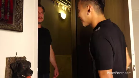 Giovane thai inarca il culo mentre lo scopo – Jeremy & Hans