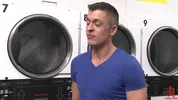 Humilié et GangBangué à la laverie automatique