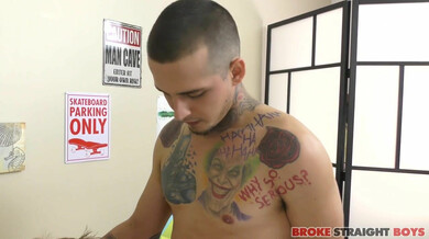 Le jeune hétéro curieux Bentley Layne pilonne Richie West