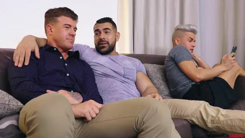 El joven Andy Taylor desea con ganas la gran polla del maduro Damien Stone