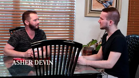 Mi primo hermano gay – Asher Devin y Devin Tyler
