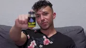 Beau mec hétéro se fait lécher l'anus pour la première fois