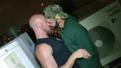 Engolidor de leite & pauzão — Max Zarec