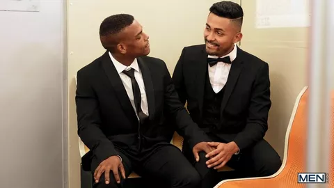 Ficken in der U-Bahn: Fantasie wird wahr! – Ricky Donovan & Adrian Hart