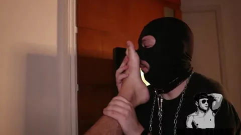 Bâtard suce un mannequin