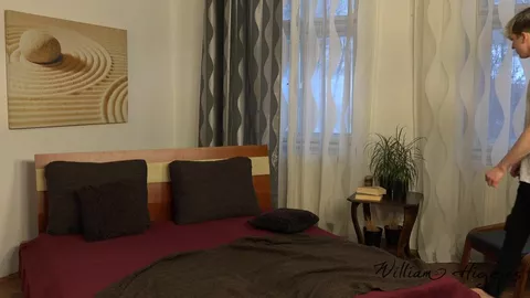 Novinho massageado e comido