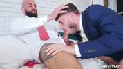Folla en traje por San Valentín – Manuel Reyes & Bruno Max