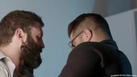 Der Chef fickt mir den Arsch – Markus Kage & Ryan Bones