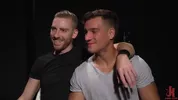 Bel étalon hétéro musclé, attaché et baisé – Jordan Boss & Sebastian Keys